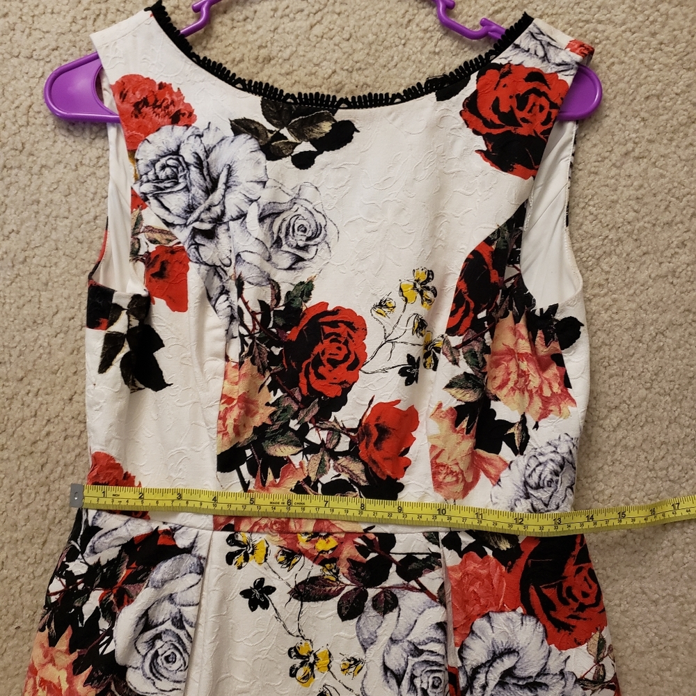 Adrianna Papell floral dress - Picture 5 of 16